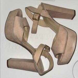 Jessica Simpson Nude Suede Heels, Size 7.5